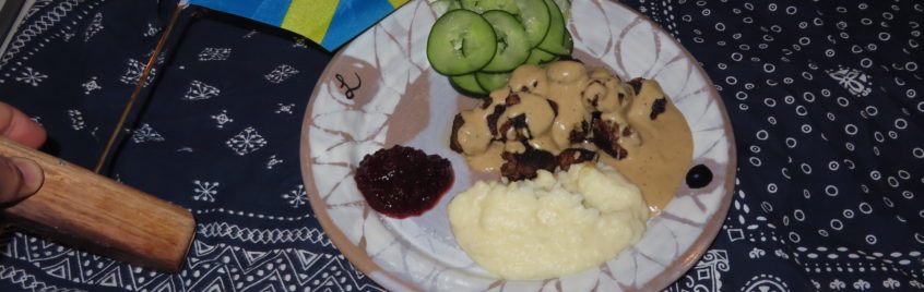 Swedish Meatballs with Mashed Potatoes